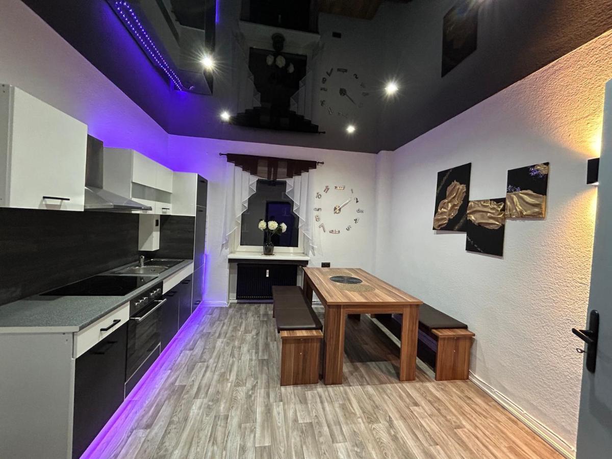 Apartment In Schalke เกลเซนเคียร์เคน ภายนอก รูปภาพ